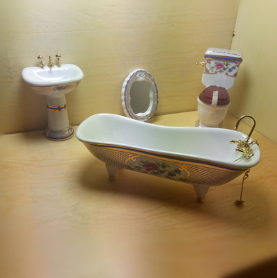 Dollhouse miniature mini ceramic bathroom decoration model, featuring detailed and realistic design. Perfect for adding charm and authenticity to dollhouse bathrooms with tiny ceramic accessories and decor